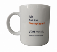 Porcelain team player mug in white